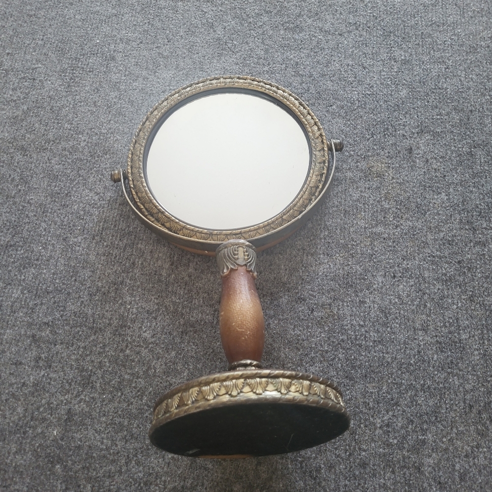 Vintage Style Tabletop Mirror - Picture 4 of 7
